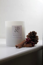 Load image into Gallery viewer, Mulled Wine Scented Christmas Luxury Candle