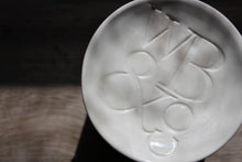 Load image into Gallery viewer, Bloom Burner & Wax Melt Gift Box - WHITE BLOOM & CO