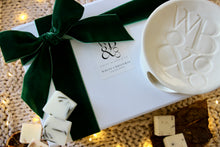 Load image into Gallery viewer, Bloom Burner Wax Melt Ready Made Christmas Gift Set